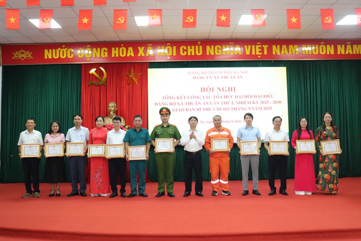 Đảng bộ xã Thuận An tổng kết công tác tổ chức Đại hội Đại biểu lần thứ I, nhiệm kỳ 2025 - 2030- Ảnh 7.