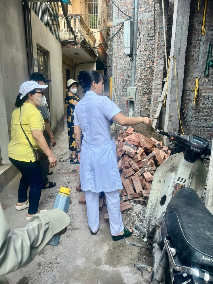 PHƯỜNG VĂN MIẾU – QUỐC TỬ GIÁM PHUN HÓA CHẤT, VỆ SINH MÔI TRƯỜNG, PHÒNG CHỐNG DỊCH BỆNH PHỤC VỤ LỄ KỶ NIỆM 80 NĂM QUỐC KHÁNH NƯỚC CỘNG HÒA XÃ HỘI CHỦ NGHĨA VIỆT NAM 02/9- Ảnh 10.