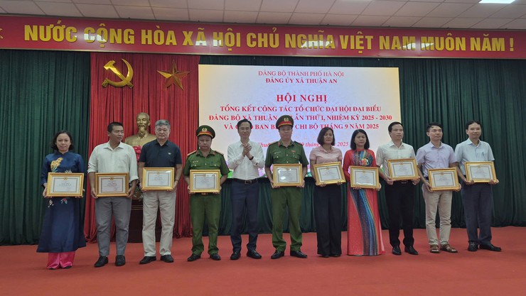 Đảng bộ xã Thuận An tổng kết công tác tổ chức Đại hội Đại biểu lần thứ I, nhiệm kỳ 2025 - 2030- Ảnh 9.
