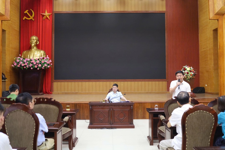 Phường Tây Hồ triển khai kế hoạch tặng quà người dân nhân kỷ niệm 80 năm Cách mạng tháng Tám và Quốc khánh 2/9- Ảnh 2.