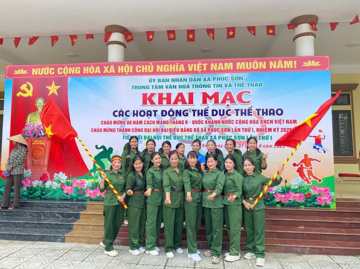 Hội Liên hiệp Phụ nữ xã Phúc Sơn tổ chức chương trình đồng diễn dân vũ- Ảnh 3.