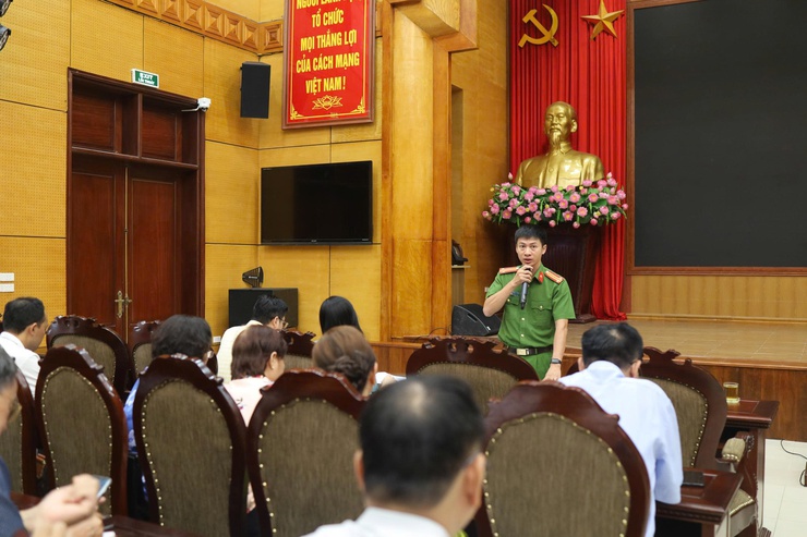 Phường Tây Hồ triển khai kế hoạch tặng quà người dân nhân kỷ niệm 80 năm Cách mạng tháng Tám và Quốc khánh 2/9- Ảnh 3.