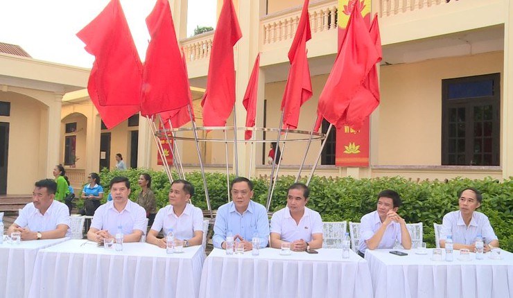 Phúc Lộc: Sôi động chương trình đồng diễn dân vũ kỷ niệm 80 năm Quốc khánh nước Cộng hoà xã hội chủ nghĩa Việt Nam (2/9/1945 - 2/9/2025)- Ảnh 1.