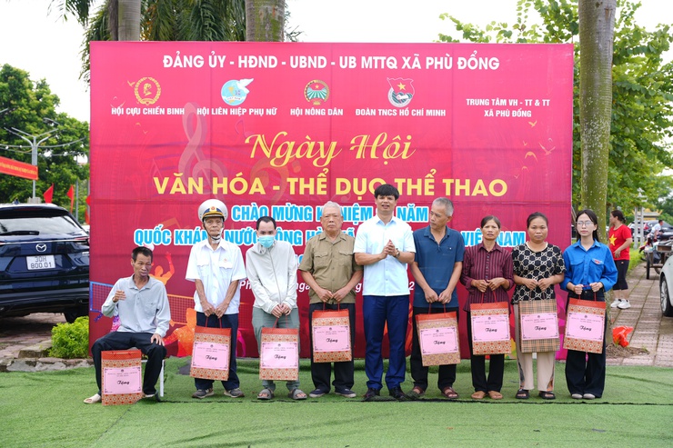 Ngày hội Văn hóa- Thể dục thể thao xã Phù Đổng thu hút gần 400 hội viên, đoàn viên và nhân dân tham gia.- Ảnh 14.