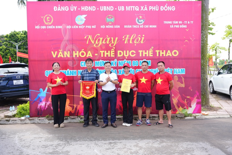 Ngày hội Văn hóa- Thể dục thể thao xã Phù Đổng thu hút gần 400 hội viên, đoàn viên và nhân dân tham gia.- Ảnh 10.