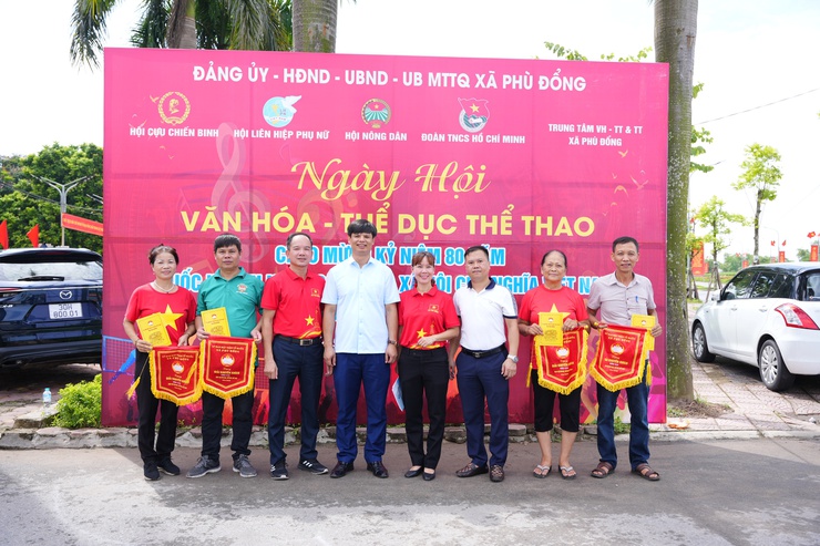 Ngày hội Văn hóa- Thể dục thể thao xã Phù Đổng thu hút gần 400 hội viên, đoàn viên và nhân dân tham gia.- Ảnh 11.