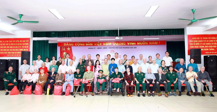 Phường Kim Liên: Hội nghị gặp mặt Người có công với cách mạng và đại diện thân nhân Liệt sĩ nhân dịp kỷ niệm 80 năm Quốc khánh 2/9- Ảnh 8.