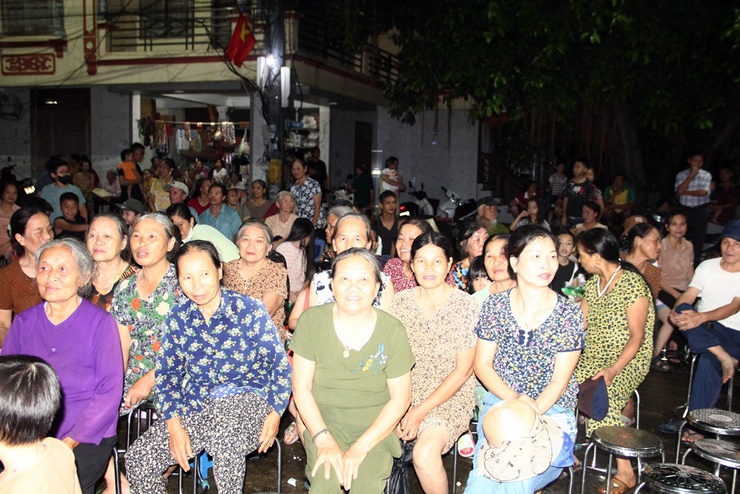 Chi hội Cựu chiến binh thôn Liên Hợp tổ chức Đên giao lưu văn nghệ quần chúng chào mừng kỷ niệm 80 năm Cách mạng tháng Tám và Quốc khánh 2/9.- Ảnh 12.
