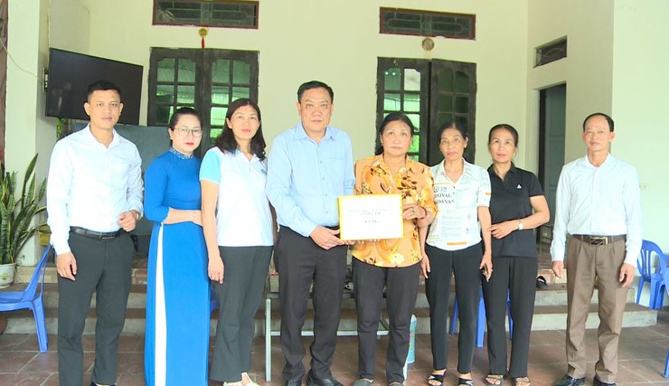 UỶ BAN MTTQ VIỆT NAM XÃ PHÚC LỘC TỔ CHỨC THĂM, TẶNG QUÀ GIA ĐÌNH CÓ HOÀN CẢNH ĐẶC BIỆT KHÓ KHĂN NHÂN DỊP QUỐC KHÁNH 2/9- Ảnh 2.