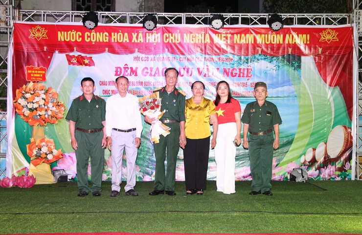 Chi hội Cựu chiến binh thôn Liên Hợp tổ chức Đên giao lưu văn nghệ quần chúng chào mừng kỷ niệm 80 năm Cách mạng tháng Tám và Quốc khánh 2/9.- Ảnh 3.