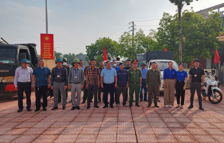 BAN CHỈ ĐẠO 197 XÃ NỘI BÀI RA QUÂN ĐẢM BẢO TRẬT TỰ AN TOÀN GIAO THÔNG, TRẬT TỰ CÔNG CỘNG- Ảnh 1.