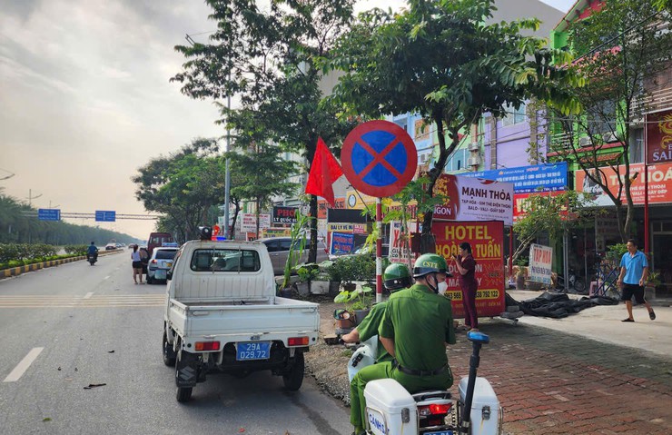 BAN CHỈ ĐẠO 197 XÃ NỘI BÀI RA QUÂN ĐẢM BẢO TRẬT TỰ AN TOÀN GIAO THÔNG, TRẬT TỰ CÔNG CỘNG- Ảnh 3.