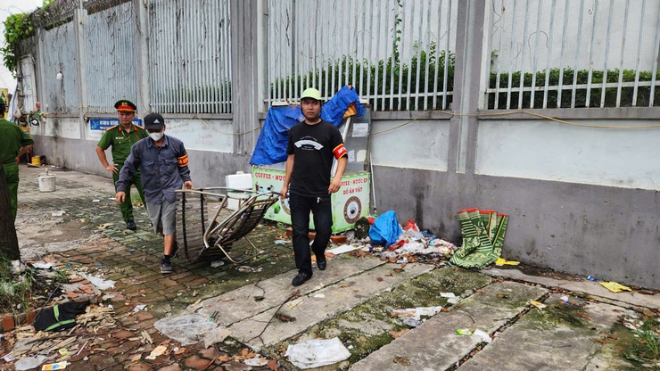 BAN CHỈ ĐẠO 197 XÃ NỘI BÀI RA QUÂN ĐẢM BẢO TRẬT TỰ AN TOÀN GIAO THÔNG, TRẬT TỰ CÔNG CỘNG- Ảnh 12.