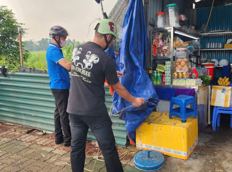 BAN CHỈ ĐẠO 197 XÃ NỘI BÀI RA QUÂN ĐẢM BẢO TRẬT TỰ AN TOÀN GIAO THÔNG, TRẬT TỰ CÔNG CỘNG- Ảnh 6.