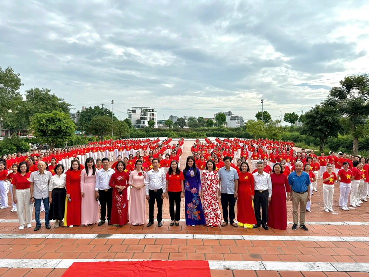 Hội Liên hiệp phụ nữ phường Bồ Đề tổ chức Ngày hội văn hoá thể thao chào mừng kỷ niệm 80 năm Cách mạng Tháng Tám thành công (19/8); Quốc khánh Nước CHXHCN Việt Nam (2/9) và thành công Đại hội Đảng bộ phường Bồ Đề lần thứ I- Ảnh 8.