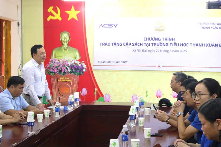 Trao 330 suất quà cho học sinh lớp 1 trường Tiểu học Thanh Xuân A và trường Tiểu học Thanh Xuân B- Ảnh 9.