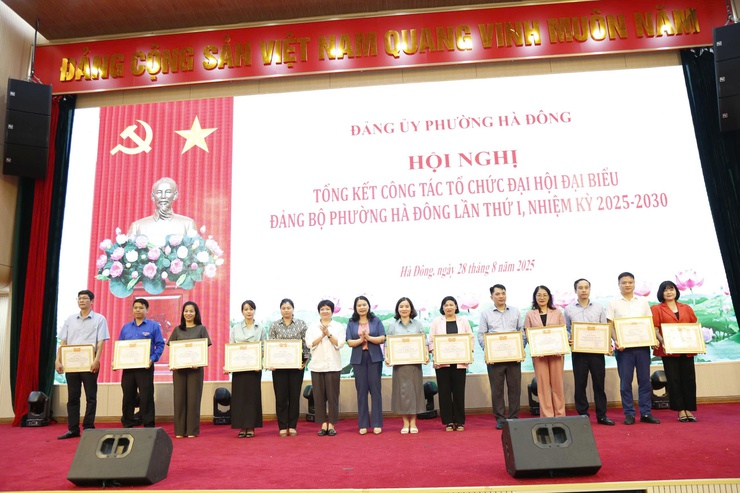 Đảng uỷ phường Hà Đông tổ chức hội nghị tổng kết công tác tổ chức Đại hội Đại biểu Đảng bộ phường lần thứ I, nhiệm kỳ 2025-2030- Ảnh 4.