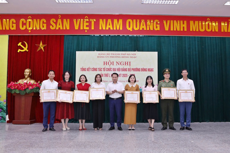 ĐẢNG ỦY PHƯỜNG ĐÔNG NGẠC TỔNG KẾT CÔNG TÁC TỔ CHỨC ĐẠI HỘI ĐẠI BIỂU ĐẢNG BỘ LẦN THỨ I, NHIỆM KỲ 2025-2030- Ảnh 4.
