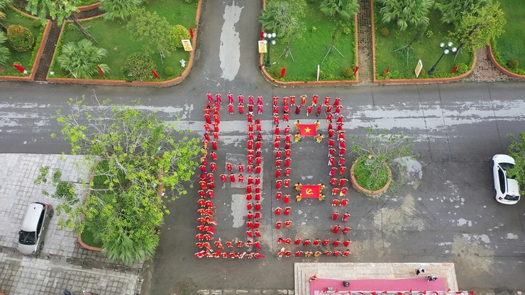 Xã Thanh Oai: Hơn 200 cán bộ, hội viên phụ nữ tham gia đồng diễn dân vũ chào mừng Quốc khánh 2/9- Ảnh 2.