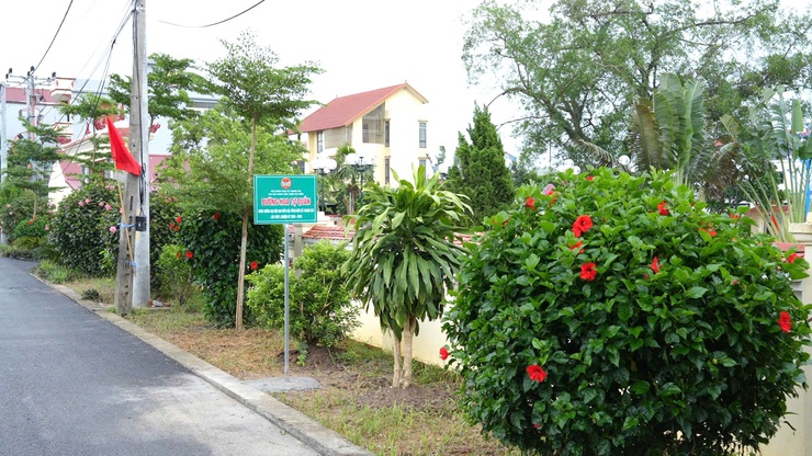 Hội Nông dân xã Thanh Oai: Gắn biển 3 đoạn đường cây, hoa tự quản- Ảnh 2.