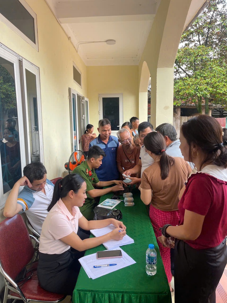 Phường Sơn Tây chi trả hơn 7,2 tỷ đồng tiền quà của Nhà nước đến toàn thể nhân dân nhân dịp Quốc khánh 2/9- Ảnh 3.