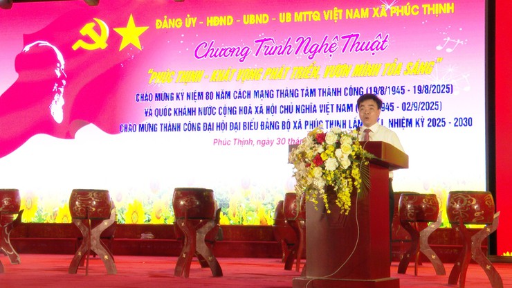 Chương trình nghệ thuật Phúc Thịnh: Khát vọng phát triển, vươn mình toả sáng- Ảnh 1.