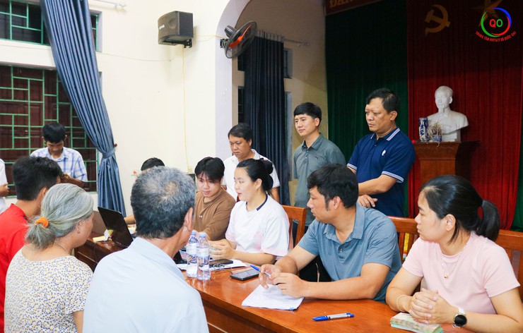 Lãnh đạo xã Quốc Oai kiểm tra công tác chi trả quà tặng nhân dân dịp Quốc khánh 2/9- Ảnh 3.