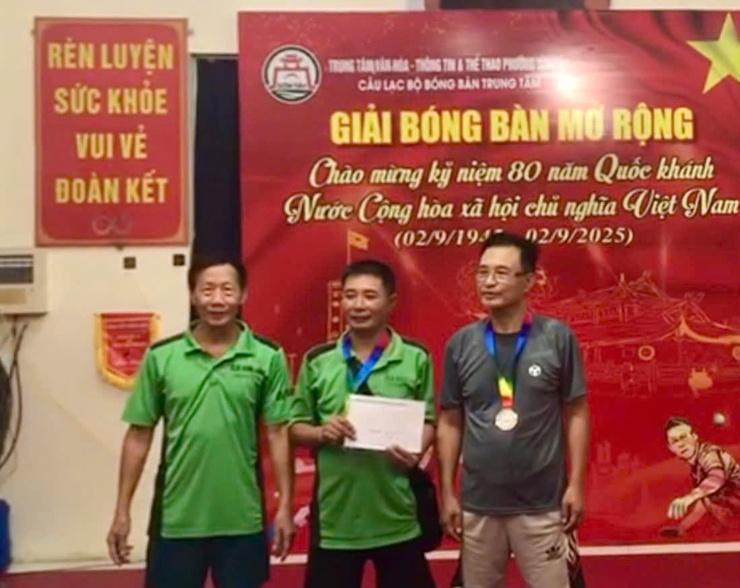 Sôi nổi Giải bóng bàn mở rộng phường Sơn Tây- Ảnh 2.
