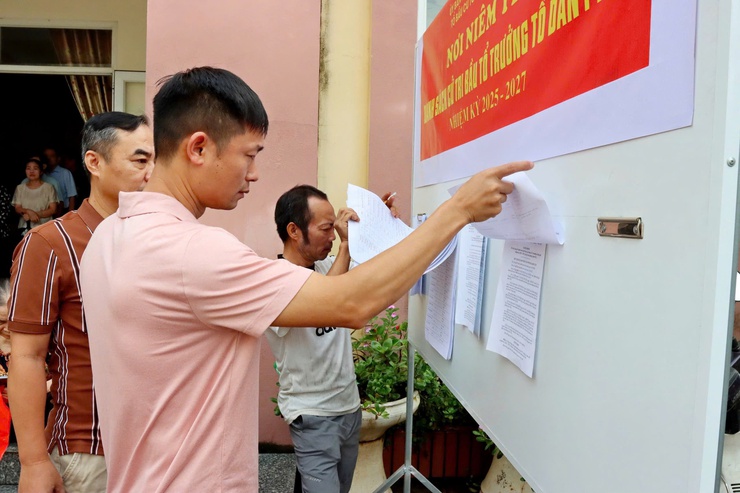 Cử tri Sơn Tây phấn khởi tham gia bầu cử Tổ trưởng Tổ dân phố nhiệm kỳ 2025-2027- Ảnh 3.
