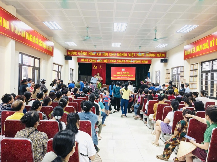 NHÂN DÂN XÃ THIÊN LỘC PHẤN KHỞI ĐẾN NHÀ VĂN HÓA THÔN NHẬN QUÀ NHÂN DỊP TẾT ĐỘC TẬP 02/9- Ảnh 5.