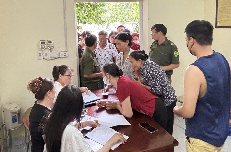 NHÂN DÂN XÃ THIÊN LỘC PHẤN KHỞI ĐẾN NHÀ VĂN HÓA THÔN NHẬN QUÀ NHÂN DỊP TẾT ĐỘC TẬP 02/9- Ảnh 18.