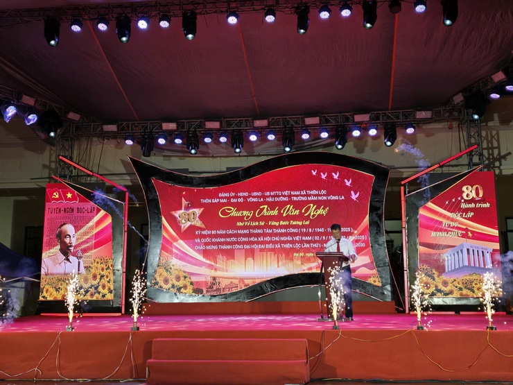 Thôn Sáp Mai, Đại Độ, Võng La, Hậu Dưỡng và trường Mầm non Võng La tổ chức chương trình văn nghệ "Nhớ về lịch sử - Vững bước tương lai"- Ảnh 3.