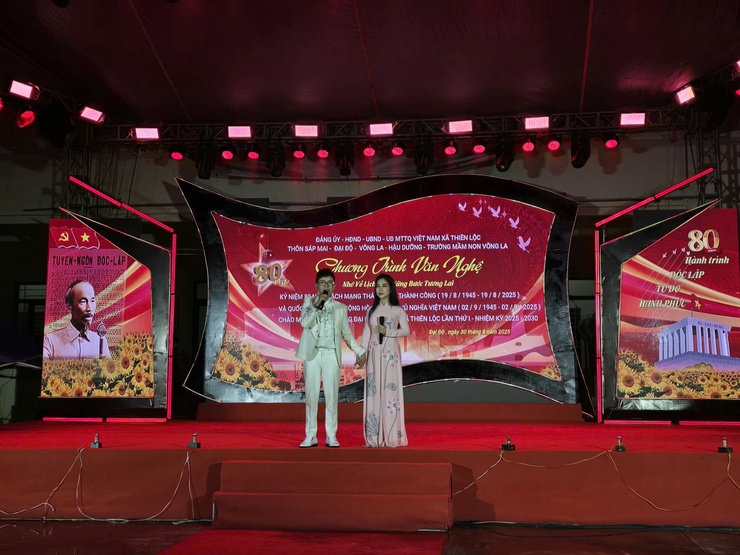 Thôn Sáp Mai, Đại Độ, Võng La, Hậu Dưỡng và trường Mầm non Võng La tổ chức chương trình văn nghệ "Nhớ về lịch sử - Vững bước tương lai"- Ảnh 10.