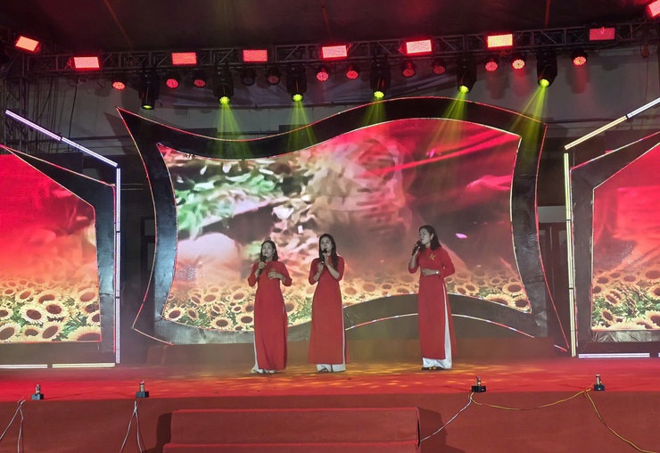 Thôn Sáp Mai, Đại Độ, Võng La, Hậu Dưỡng và trường Mầm non Võng La tổ chức chương trình văn nghệ "Nhớ về lịch sử - Vững bước tương lai"- Ảnh 17.