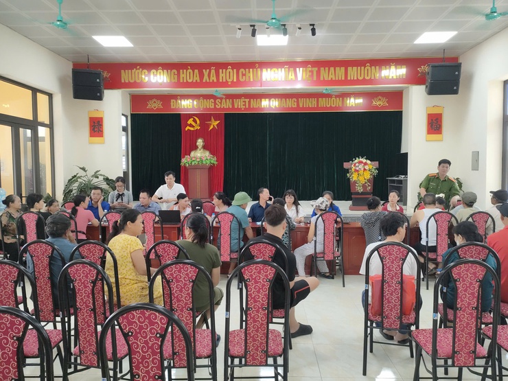 Xã Thanh Trì: Tích cực triển khai hỗ trợ người dân
nhận quà Tết Độc lập 2/9
- Ảnh 5.
