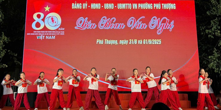 Chương trình Liên hoan Văn nghệ chào mừng 80 năm Cách mạng Tháng Tám và Quốc khánh 2/9- Ảnh 2.