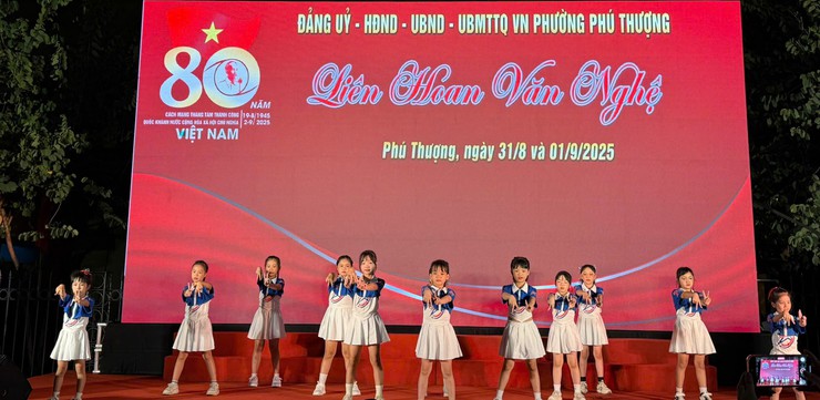 Chương trình Liên hoan Văn nghệ chào mừng 80 năm Cách mạng Tháng Tám và Quốc khánh 2/9- Ảnh 3.