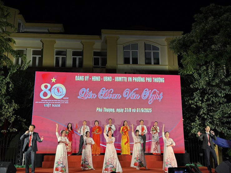 Chương trình Liên hoan Văn nghệ chào mừng 80 năm Cách mạng Tháng Tám và Quốc khánh 2/9- Ảnh 7.
