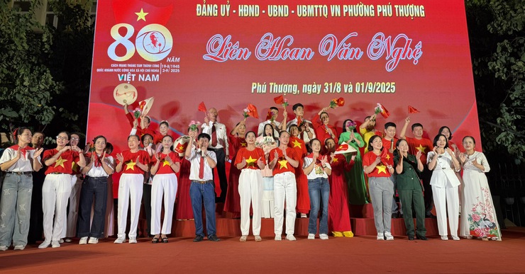 Chương trình Liên hoan Văn nghệ chào mừng 80 năm Cách mạng Tháng Tám và Quốc khánh 2/9- Ảnh 9.