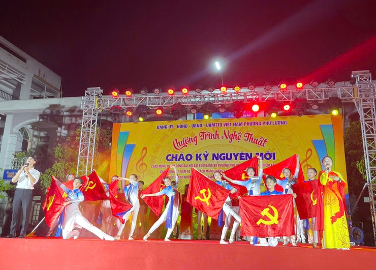 Hội diễn văn nghệ chào mừng thành công Đại hội Đảng bộ phường Phú Lương lần thứ I- Ảnh 3.