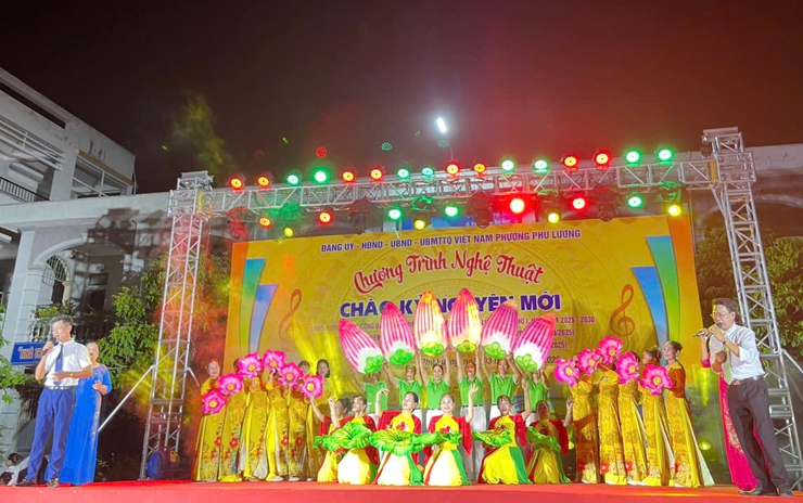 Hội diễn văn nghệ chào mừng thành công Đại hội Đảng bộ phường Phú Lương lần thứ I- Ảnh 6.