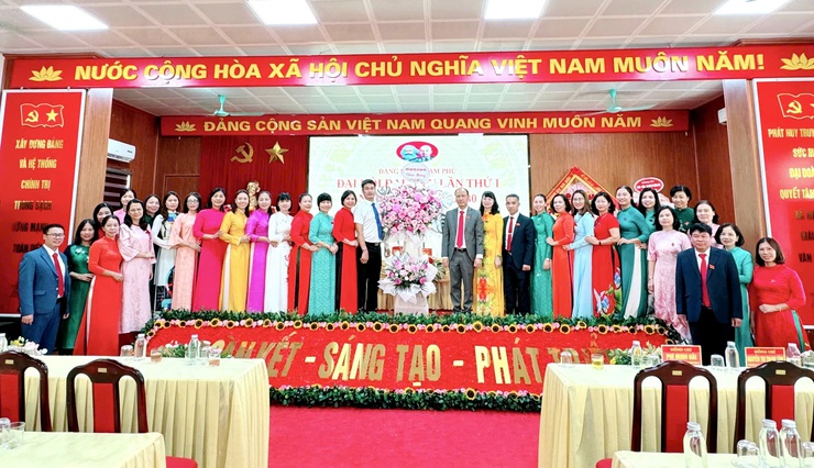 Đại hội Đảng bộ xã Nam Phù lần thứ I, nhiệm kỳ 2025-2030: Lời cam kết mạnh mẽ về sự đổi mới toàn diện, đồng bộ và thực chất- Ảnh 7.