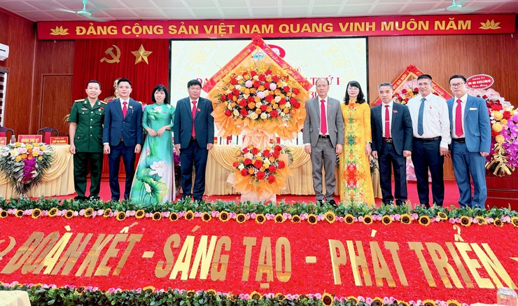 Đại hội Đảng bộ xã Nam Phù lần thứ I, nhiệm kỳ 2025-2030: Lời cam kết mạnh mẽ về sự đổi mới toàn diện, đồng bộ và thực chất- Ảnh 6.