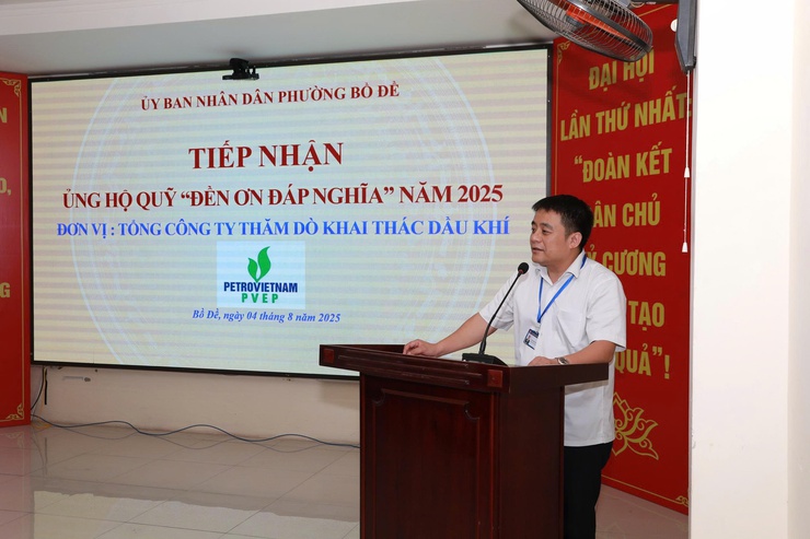 Phường Bồ Đề tiếp nhận ủng hộ Quỹ đền ơn đáp nghĩa năm 2025- Ảnh 2.
