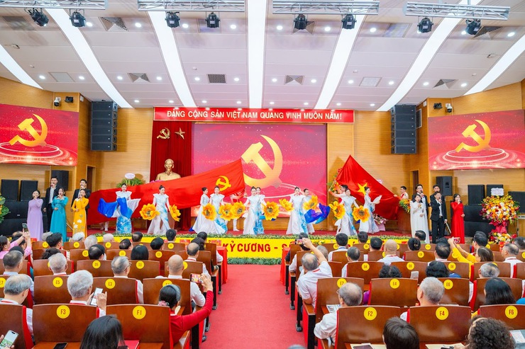 Đại hội đại biểu Đảng bộ Phường Ô Chợ Dừa lần thứ I, nhiệm kỳ 2025 - 2030 : Những hình ảnh đáng nhớ- Ảnh 16.