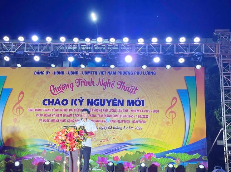 Hội diễn văn nghệ chào mừng thành công Đại hội Đảng bộ phường Phú Lương lần thứ I- Ảnh 2.