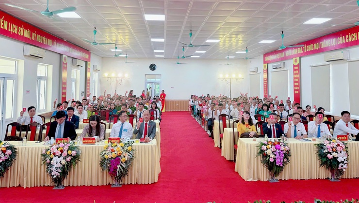 Đại hội Đảng bộ xã Nam Phù lần thứ I, nhiệm kỳ 2025-2030: Lời cam kết mạnh mẽ về sự đổi mới toàn diện, đồng bộ và thực chất- Ảnh 3.