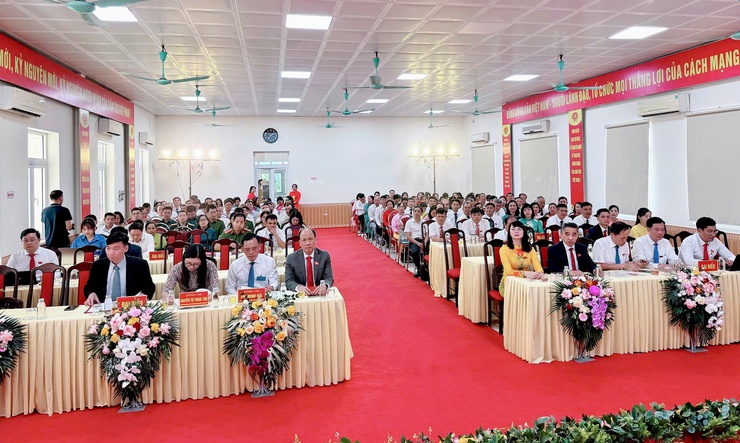 Đại hội Đảng bộ xã Nam Phù lần thứ I, nhiệm kỳ 2025-2030: Lời cam kết mạnh mẽ về sự đổi mới toàn diện, đồng bộ và thực chất- Ảnh 4.