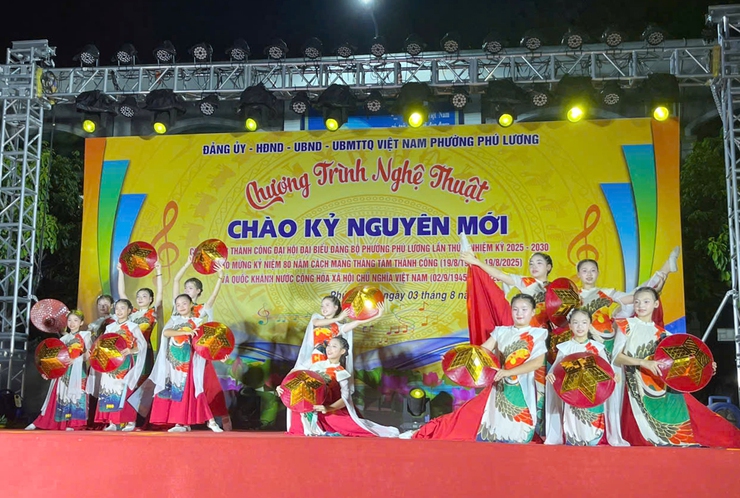 Hội diễn văn nghệ chào mừng thành công Đại hội Đảng bộ phường Phú Lương lần thứ I- Ảnh 7.
