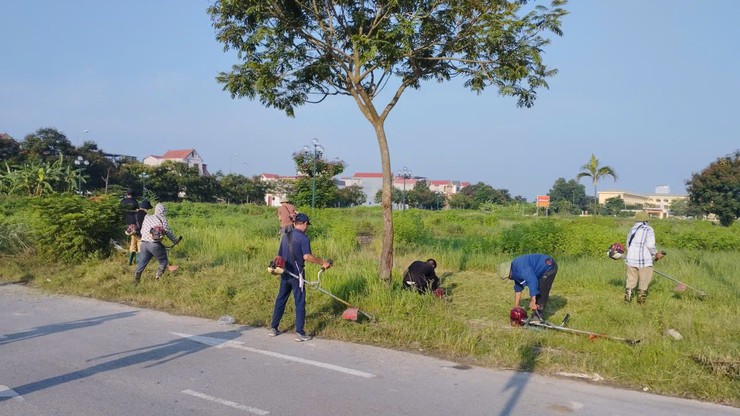 SÓC SƠN PHÁT ĐỘNG PHONG TRÀO VỆ SINH MÔI TRƯỜNG “SÁNG, XANH, SẠCH, ĐẸP”.- Ảnh 8.